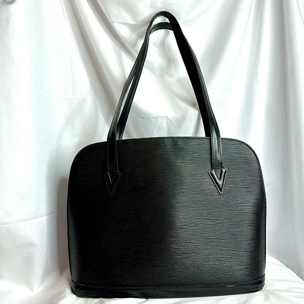 LOUIS VUITTON Epi Lussac Black Large Shoulder Bag
